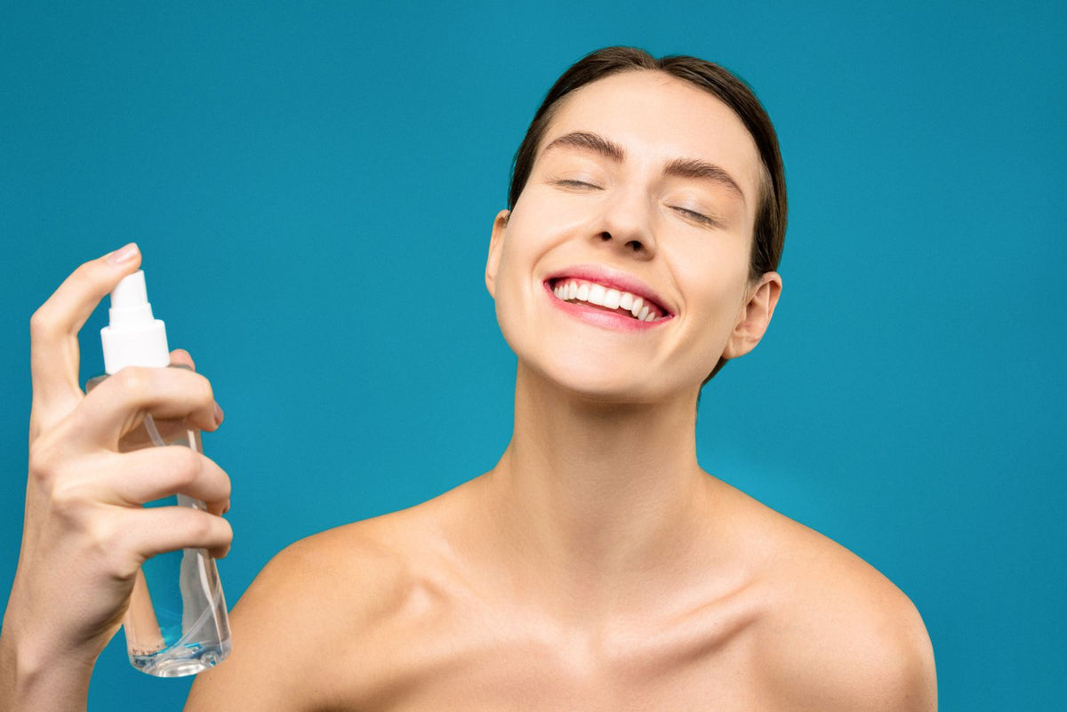 A lightweight face mist for a fresh dewy feel
